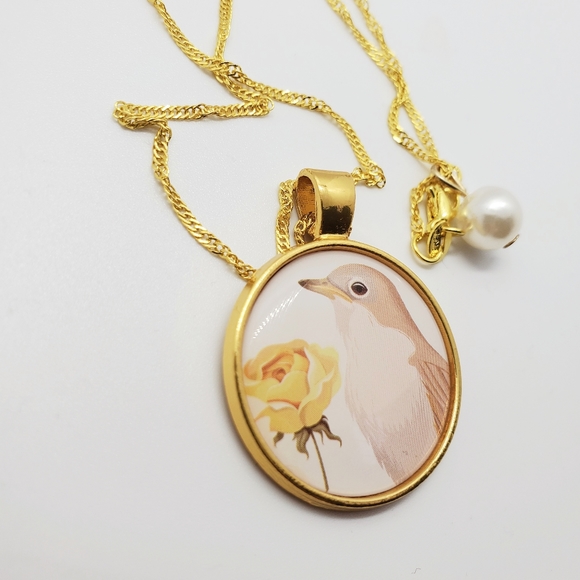 Necklace - Picture 2 of 4